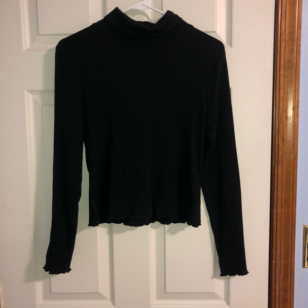 Cropped Turtleneck